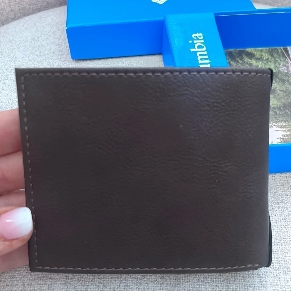 NWT Columbia men’s brown textured wallet